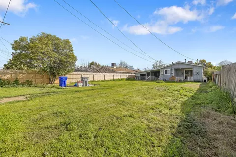 Exterior - 232 Albert Ave, Exeter, CA 93221 photo 3 of 6