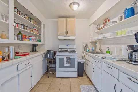 Kitchen - 232 Albert Ave, Exeter, CA 93221 photo 4 of 4