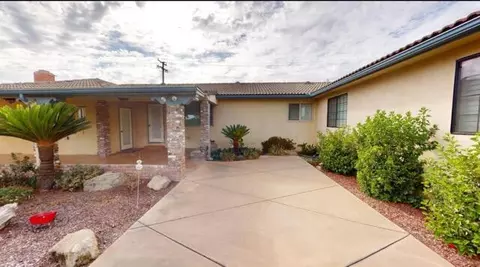 Exterior - 8799 14th Ave, Hanford, CA 93230 photo 4 of 6