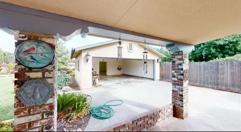 Exterior - 8799 14th Ave, Hanford, CA 93230 photo 5 of 6