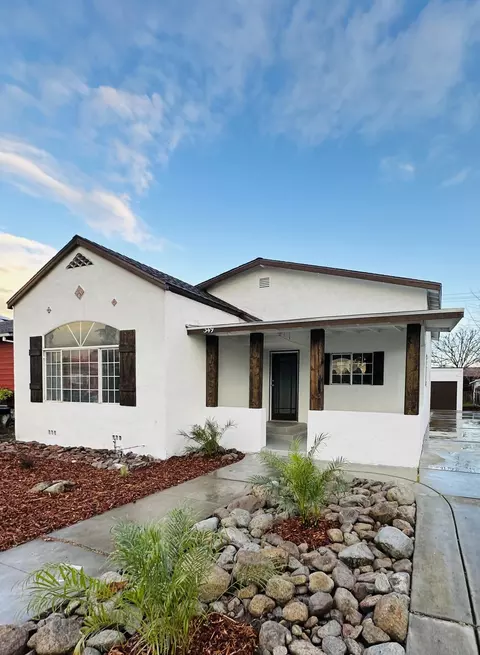 349 E Mill Ave, Porterville, CA 93257
