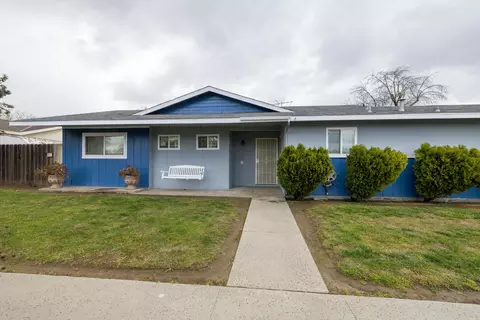 486 S Spruce St, Tulare, CA 93274