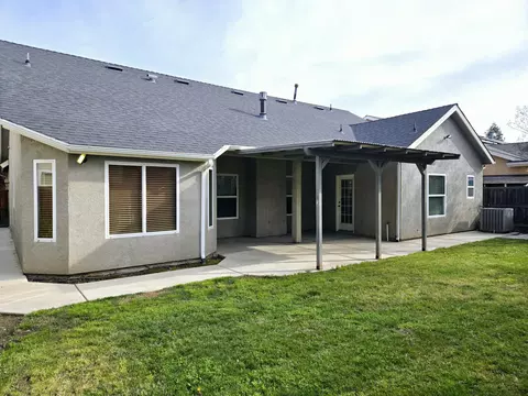 261 E Gibson Ave, Reedley, CA 93654 photo 37