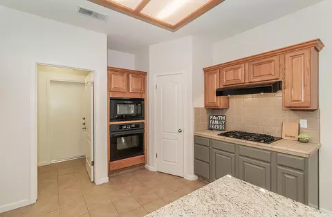 261 E Gibson Ave, Reedley, CA 93654 photo 14