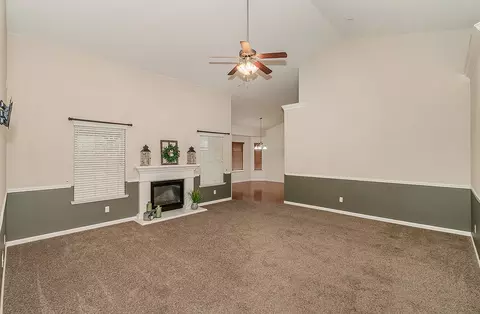 261 E Gibson Ave, Reedley, CA 93654 photo 6
