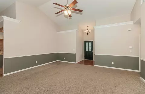 261 E Gibson Ave, Reedley, CA 93654 photo 7