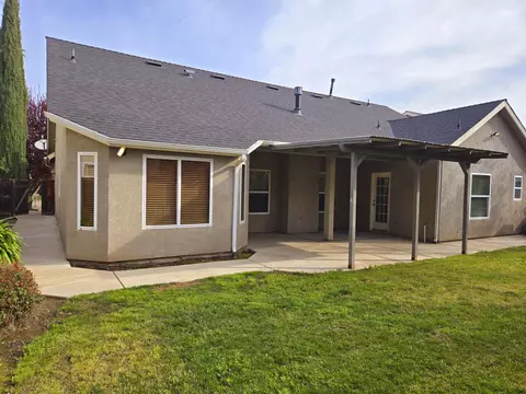 261 E Gibson Ave, Reedley, CA 93654 photo 38