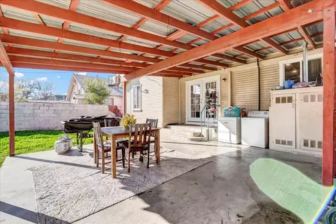 1094 E Sierra Way, Dinuba, CA 93618 photo 24