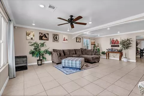 1094 E Sierra Way, Dinuba, CA 93618 photo 4