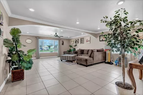 1094 E Sierra Way, Dinuba, CA 93618 photo 5