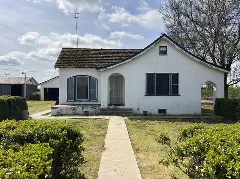 9581 388, Dinuba, CA 93618