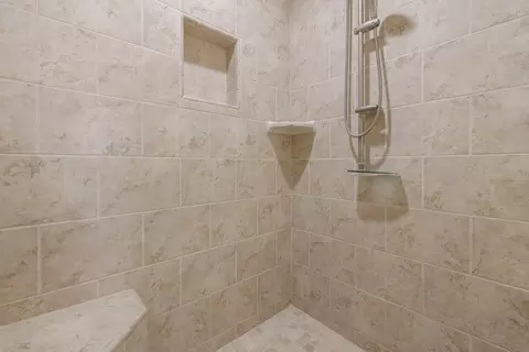 Bath - 9678 Elder Ave, Hanford, CA 93230 photo 4 of 4