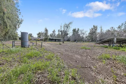 Exterior - 9678 Elder Ave, Hanford, CA 93230 photo 43 of 46
