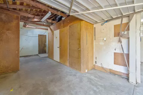 Entry Way - 9678 Elder Ave, Hanford, CA 93230 photo 7 of 7