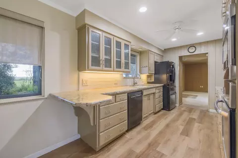 Kitchen - 9678 Elder Ave, Hanford, CA 93230 photo 1 of 5