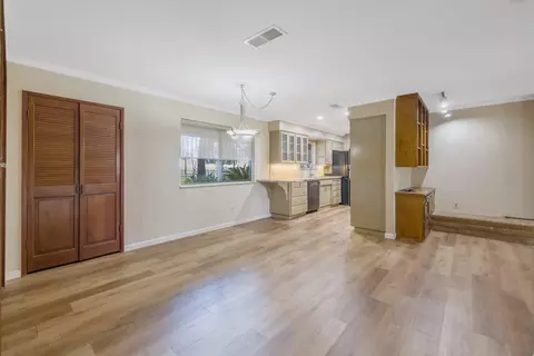 Living - 9678 Elder Ave, Hanford, CA 93230 photo 5 of 10