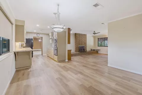 Living - 9678 Elder Ave, Hanford, CA 93230 photo 4 of 10