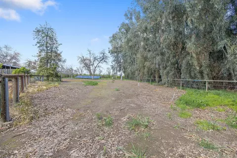 Exterior - 9678 Elder Ave, Hanford, CA 93230 photo 41 of 46