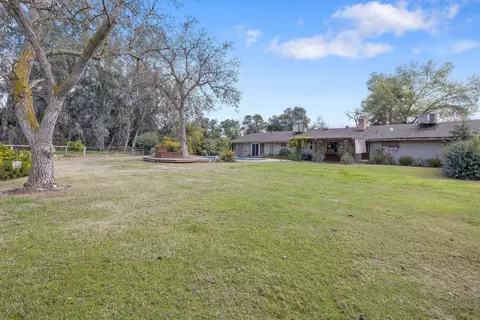 Exterior - 9678 Elder Ave, Hanford, CA 93230 photo 33 of 46