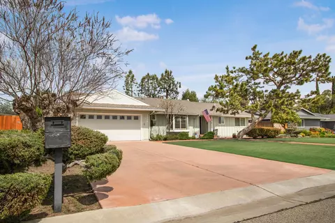 3224 W Harvard Ave, Visalia, CA 93277 photo 2