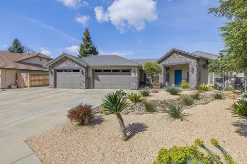 2816 E Harter Ct, Visalia, CA 93292