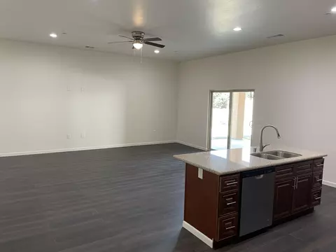 2018 E Seeger Ave, Visalia, CA 93292 photo 5