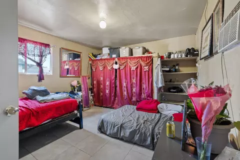 Bedroom - 672 N Smith Rd, Tipton, CA 93272 photo 5 of 5