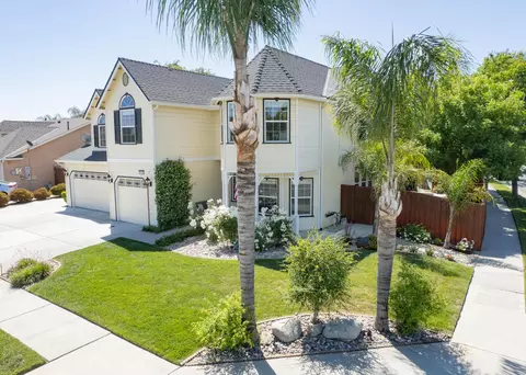 1029 Freedom Dr, Lemoore, CA 93245 photo 3