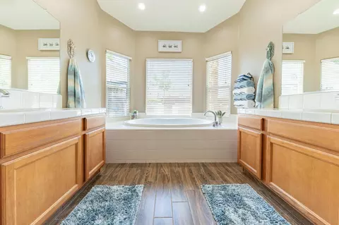 1029 Freedom Dr, Lemoore, CA 93245 photo 22
