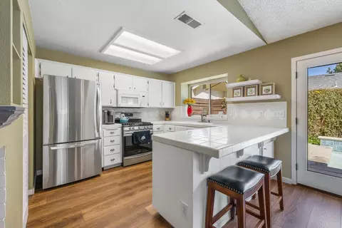 1808 S Enos St, Visalia, CA 93292 photo 16