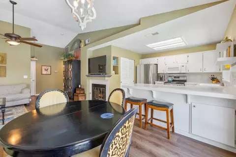 1808 S Enos St, Visalia, CA 93292 photo 12