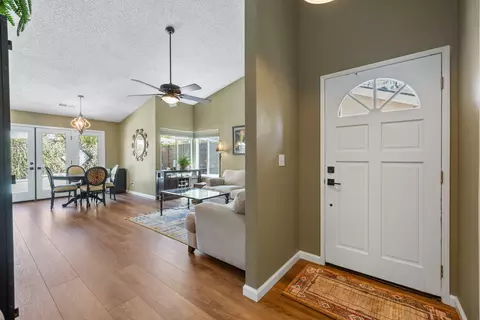1808 S Enos St, Visalia, CA 93292 photo 8