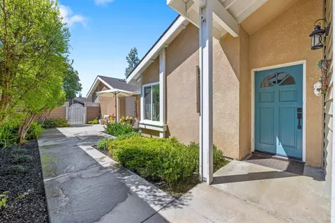 1808 S Enos St, Visalia, CA 93292 photo 5
