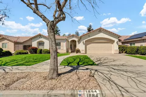 1884 Bass Lake Ave, Tulare, CA 93274