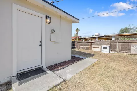 Exterior - 1813 6th Ave, Delano, CA 93215 photo 2 of 8