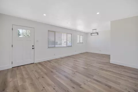Living - 1813 6th Ave, Delano, CA 93215 photo 2 of 4