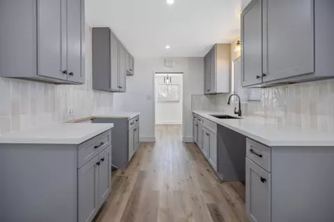 Entry Way - 1813 6th Ave, Delano, CA 93215 photo 3 of 5