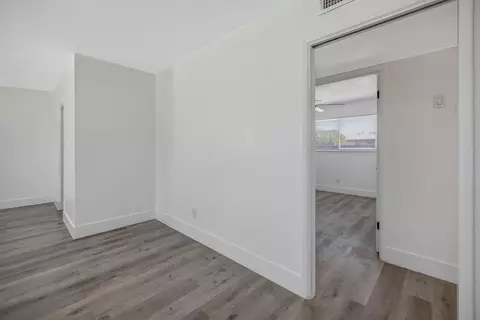 Entry Way - 1813 6th Ave, Delano, CA 93215 photo 4 of 5
