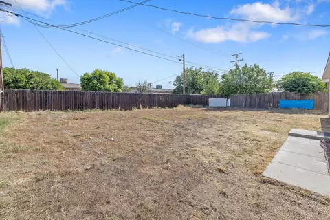 Exterior - 1813 6th Ave, Delano, CA 93215 photo 3 of 8