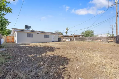 Exterior - 1813 6th Ave, Delano, CA 93215 photo 5 of 8