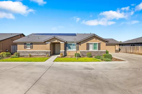 849 N Elderwood St, Porterville, CA 93257