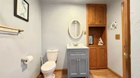 Bath - 4005 W Iris Ave, Visalia, CA 93277 photo 6 of 10