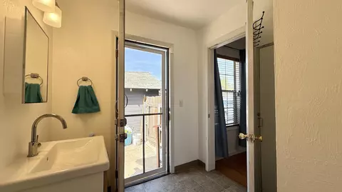 Bath - 4005 W Iris Ave, Visalia, CA 93277 photo 10 of 10