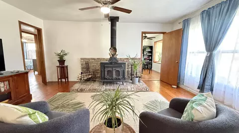 Living - 4005 W Iris Ave, Visalia, CA 93277 photo 2 of 8