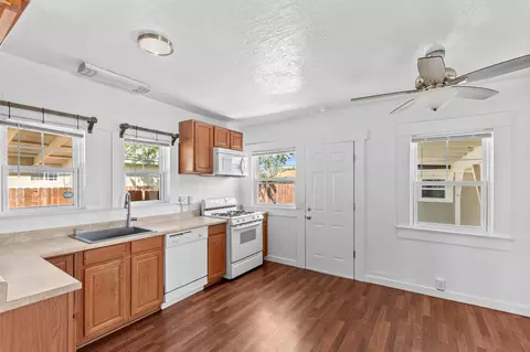 241 S Orange Ave, Exeter, CA 93221 photo 12