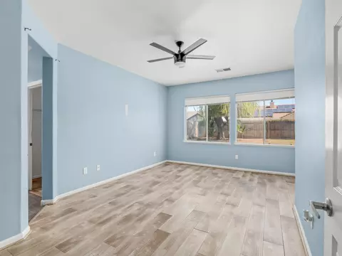 Living - 600 Haven Way, Lemoore, CA 93245 photo 4 of 4