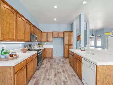 Kitchen - 600 Haven Way, Lemoore, CA 93245 photo 1 of 3