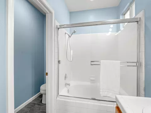 Bath - 600 Haven Way, Lemoore, CA 93245 photo 4 of 5