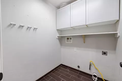 2427 E Dorothea Ave, Visalia, CA 93292 photo 18