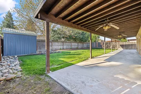 2427 E Dorothea Ave, Visalia, CA 93292 photo 39